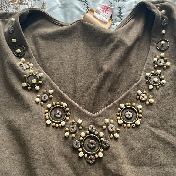 Ruby Rd V-Neck TeeShirt - Picture 2 of 4